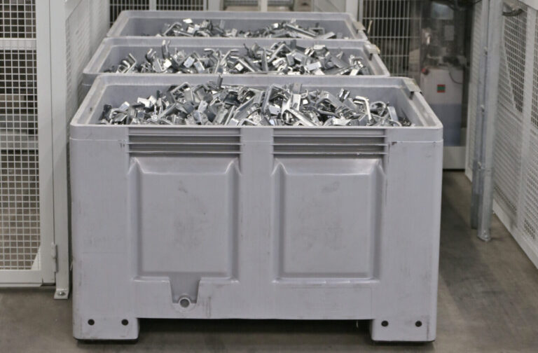 Big Box Palettenboxen grau Transoplast mit Metallteilen